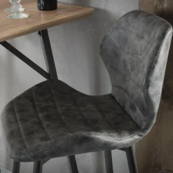 Hoyz Barstoel Vlinder Kuip - PU Leder - Stalen Frame - Donkerbruin - Per 4 Stuks -Puur Woood Winkel 1000028503 0103