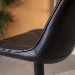 Industriële Barkruk Jason Zwart - Zithoogte 59 Cm - Kunstleder - Zwart -Puur Woood Winkel 1000042350 0103